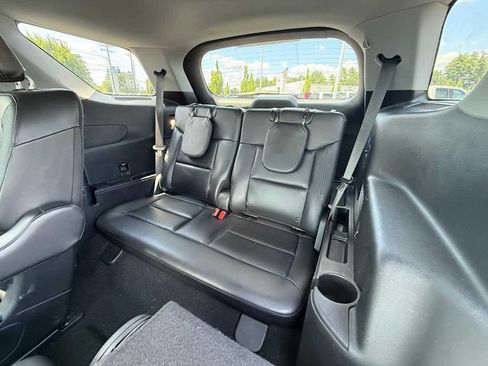 Used 2021 Ford Explorer XLT w/ Equipment Group 202A AWD/4WD image 13