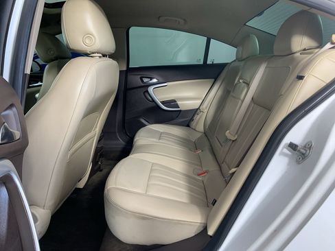 Used 2017 Buick Regal Premium w/ Driver Confidence Package #1 FWD image 32