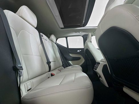 Used 2025 Volvo XC40 B5 Plus w/ Climate Package image 26