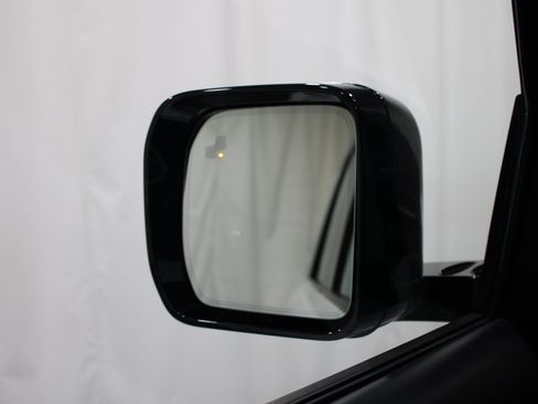 Used 2024 Land Rover Defender 130 S AWD/4WD image 9