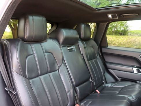 Used 2016 Land Rover Range Rover Sport HSE image 18