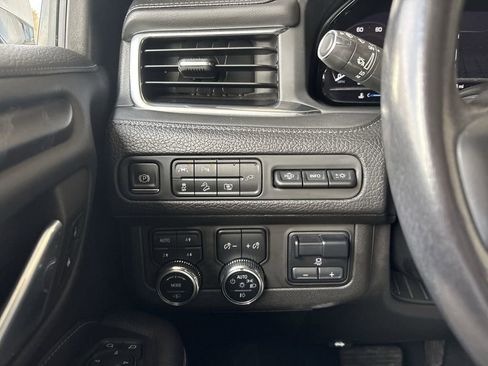 Certified 2022 GMC Yukon XL Denali w/ Denali Ultimate Package image 18