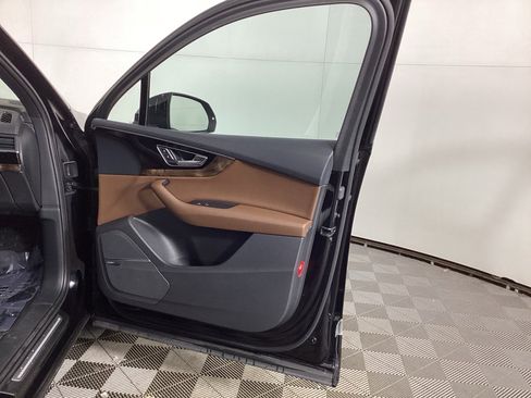 Used 2017 Audi Q7 3.0T Premium Plus w/ Premium Plus Package image 8