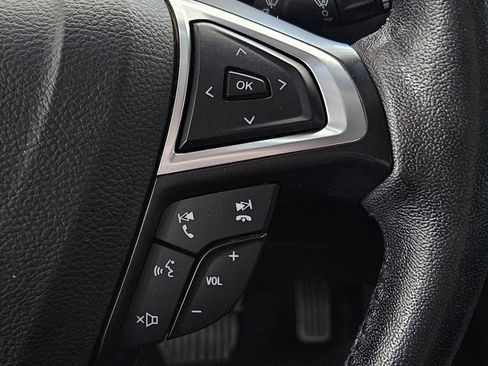 Used 2019 Ford Edge SEL w/ Equipment Group 201A FWD image 12