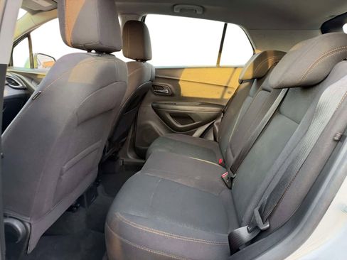 Used 2019 Chevrolet Trax LS image 12