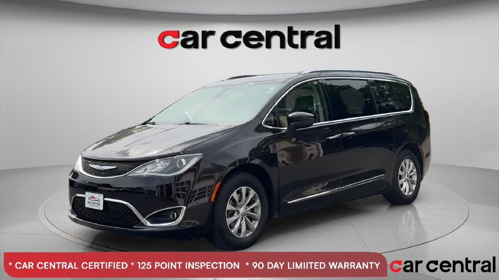 Used 2018 Chrysler Pacifica Touring-L FWD image 1