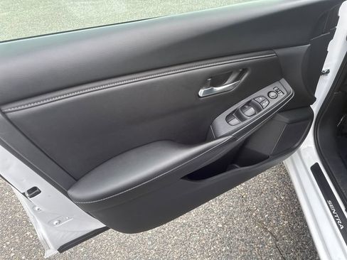 Used 2024 Nissan Sentra SV image 11