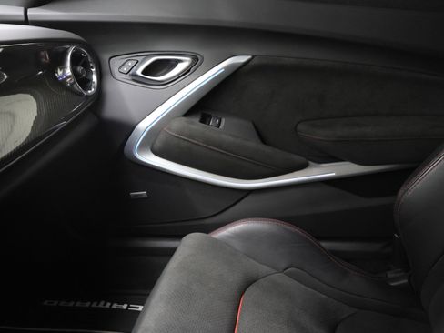 Used 2019 Chevrolet Camaro ZL1 RWD image 13