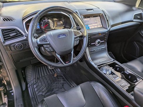 Used 2019 Ford Edge ST w/ Convenience Package image 10