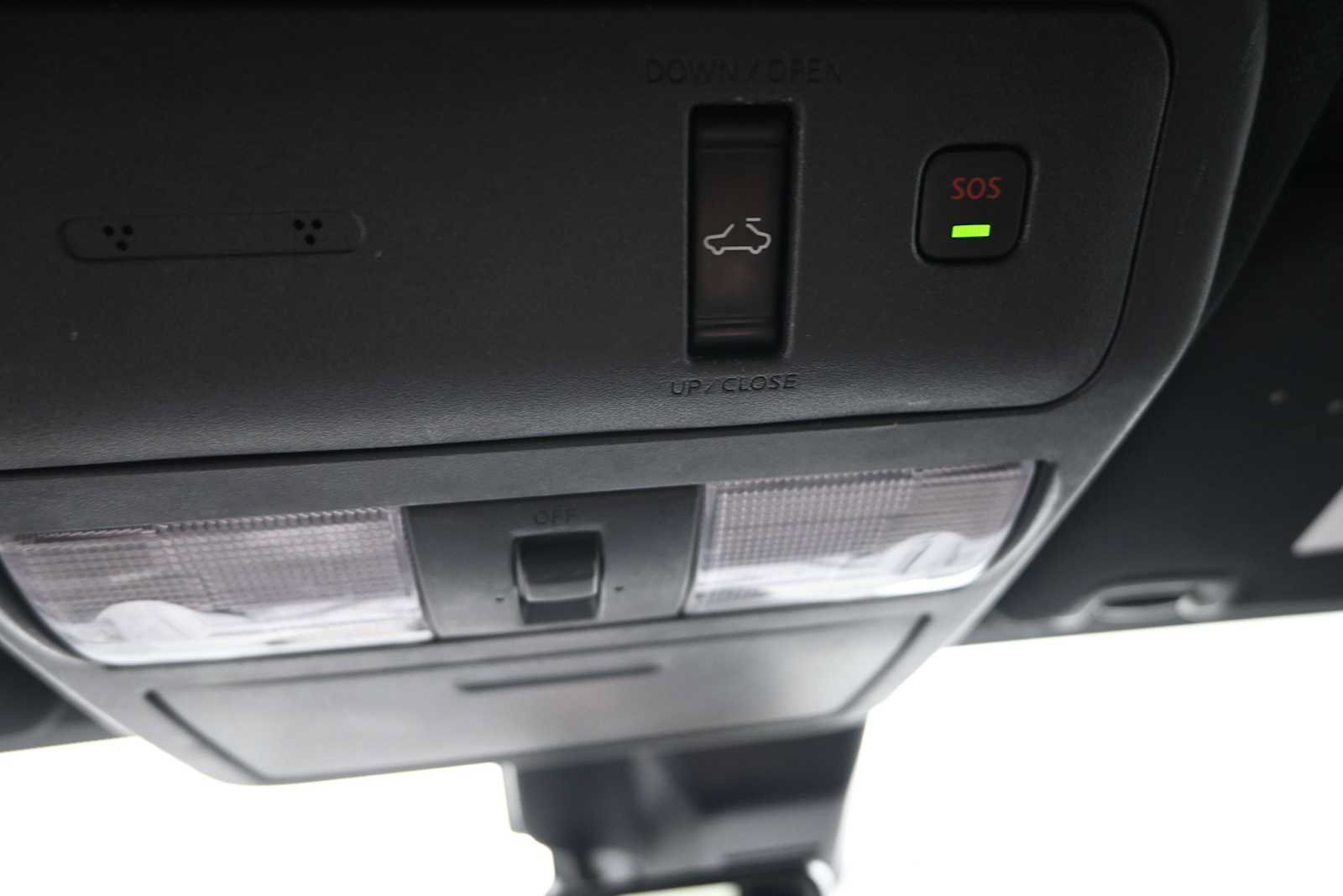 Used 2023 Nissan Frontier PRO-4X w/ Pro-4X Premium Package AWD/4WD image 17