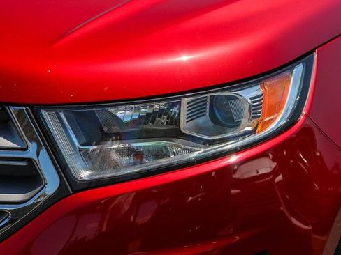 Used 2017 Ford Edge Titanium FWD image 4