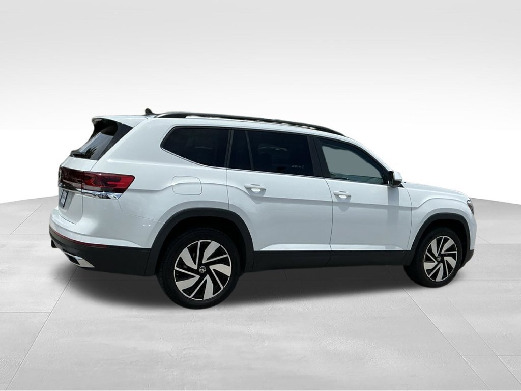 Used 2024 Volkswagen Atlas SE FWD image 12