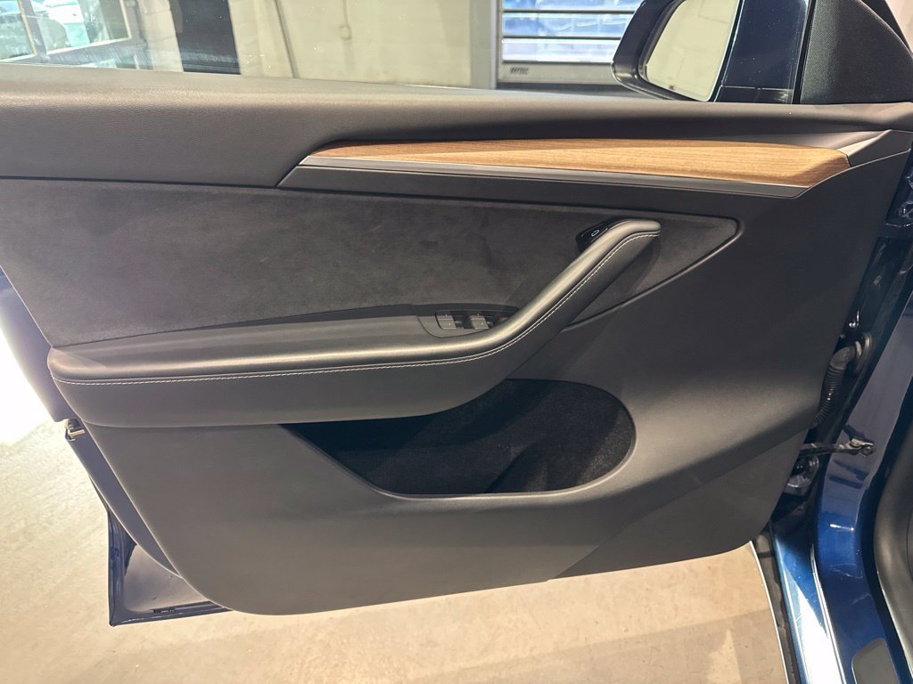 Used 2023 Tesla Model Y Long Range AWD/4WD image 6