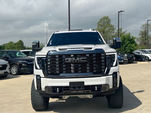 Used 2024 GMC Sierra 2500 Denali Ultimate AWD/4WD image 2