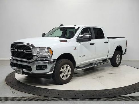 Used 2024 RAM 2500 Big Horn AWD/4WD image 3