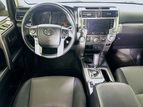 Used 2023 Toyota 4Runner SR5 Premium w/ Moonroof Package RWD image 17