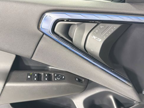 Certified 2025 BMW X3 xDrive30i w/ M Sport Package image 17