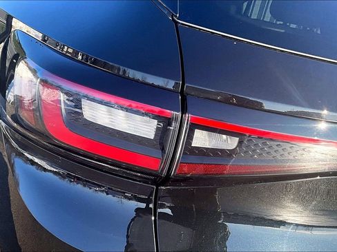 Used 2021 Volkswagen ID.4 Pro S image 23