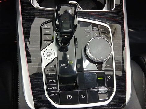 Certified 2022 BMW X7 M50i image 16