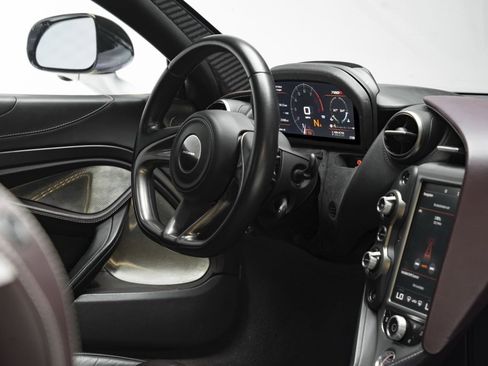 Used 2018 McLaren 720S Performance image 36