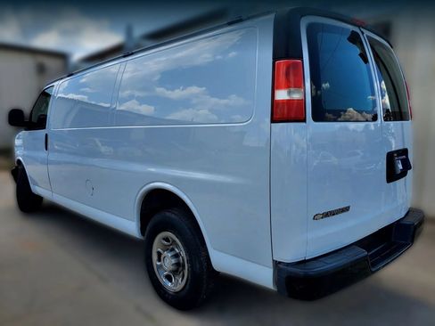 Used 2019 Chevrolet Express 2500 Extended w/ Driver Convenience Package RWD image 6