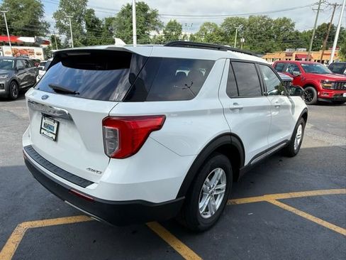 Used 2022 Ford Explorer XLT w/ Equipment Group 202A image 8