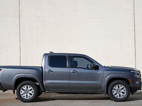 Used 2022 Nissan Frontier SV w/ SV Premium Package RWD image 47
