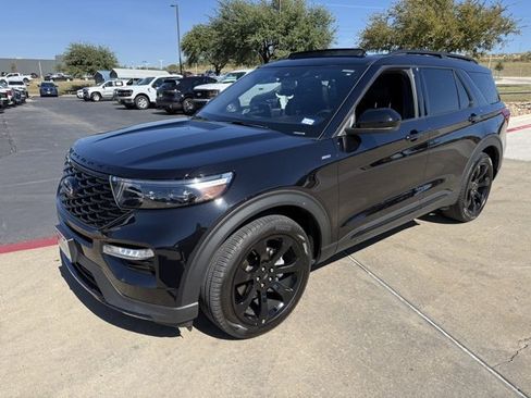 Certified 2023 Ford Explorer ST-Line w/ Class IV Trailer Tow Package image 7