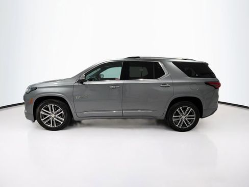 Used 2023 Chevrolet Traverse High Country image 4