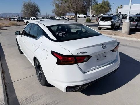 Used 2024 Nissan Altima 2.5 SR FWD image 6