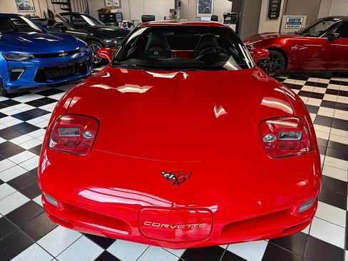 Used 1999 Chevrolet Corvette Coupe RWD image 2