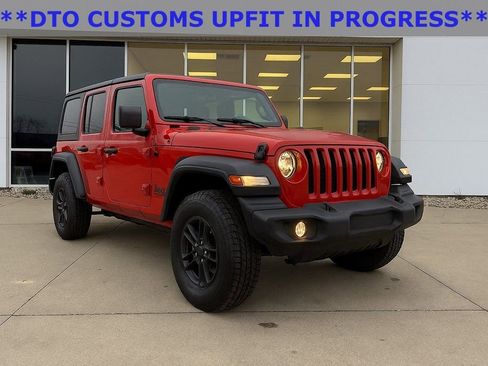 Used 2024 Jeep Wrangler Sport S image 1