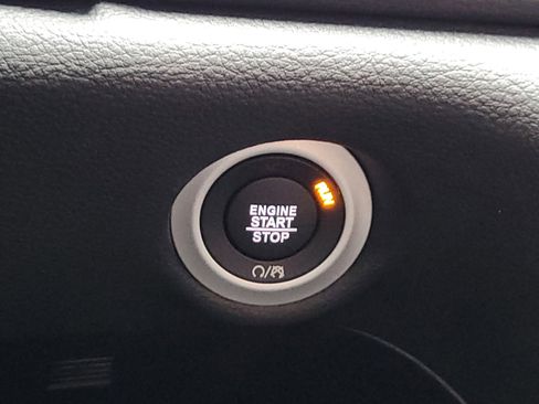 New 2026 Chrysler Pacifica Limited image 24