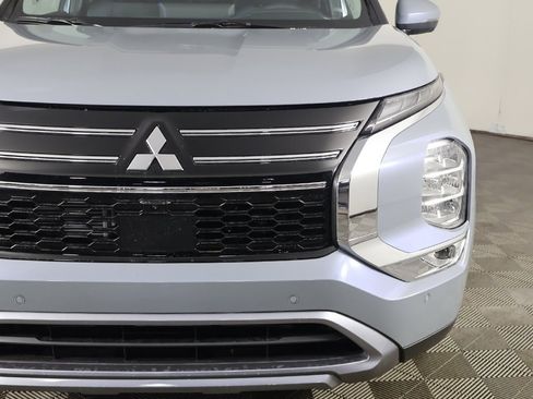 New 2026 Mitsubishi Outlander SE image 16