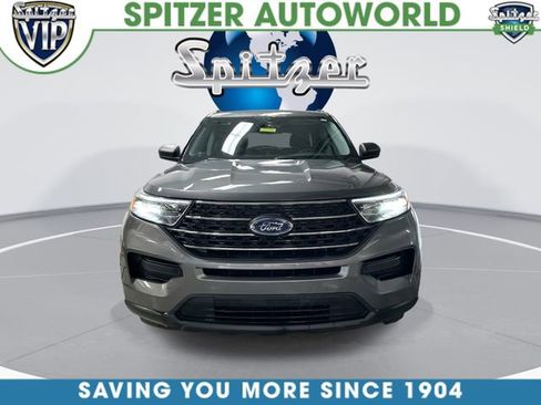 Used 2022 Ford Explorer XLT image 3