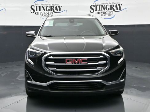 Used 2021 GMC Terrain SLT image 2