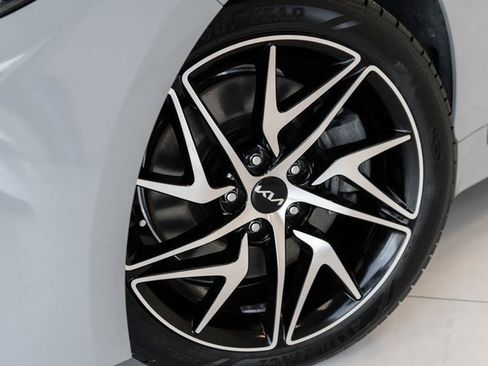 Used 2023 Kia Stinger GT-Line image 2