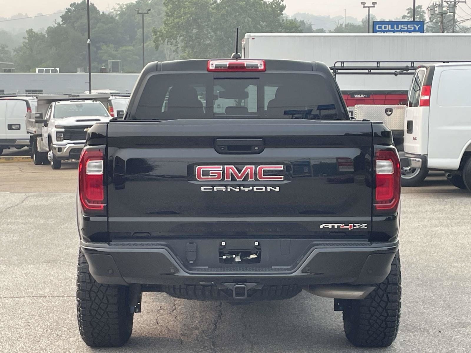Certified 2024 GMC Canyon AT4X AWD/4WD image 4