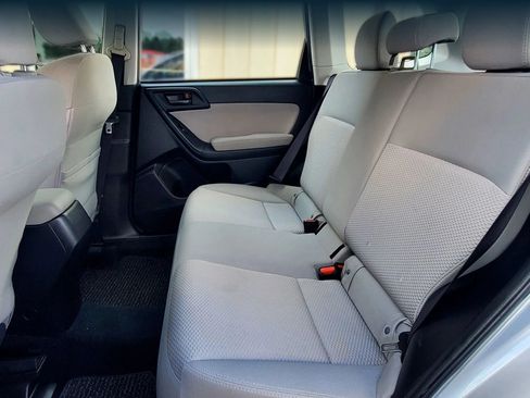 Used 2014 Subaru Forester 2.5i AWD/4WD image 15