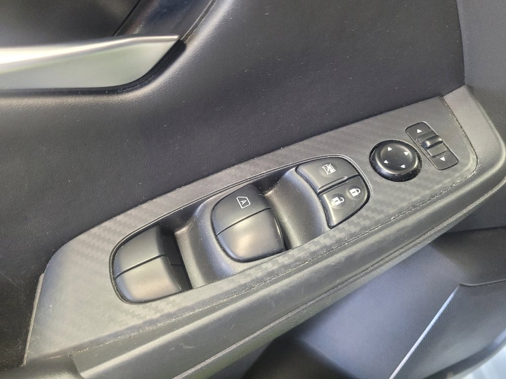 Used 2025 Nissan Sentra SV FWD image 27