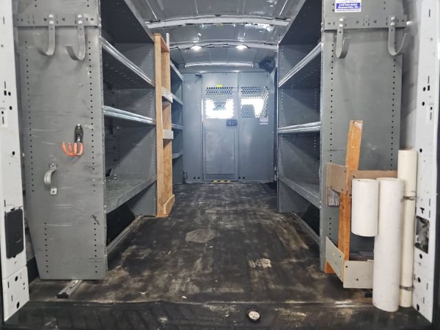 Used 2018 Ford Transit 250 148 Medium Roof RWD image 5