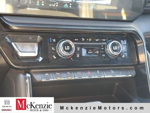 Used 2023 GMC Sierra 1500 AT4 w/ AT4 Premium Package AWD/4WD image 18
