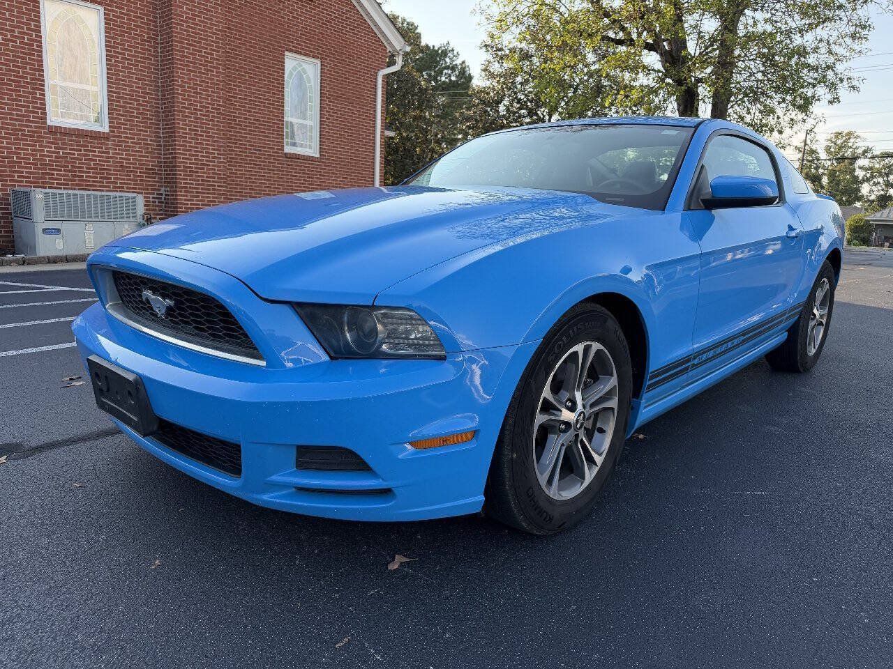 Used 2014 Ford Mustang Premium RWD image 2