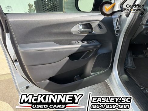 Certified 2023 Chrysler Pacifica Limited w/ S Appearance Package FWD image 50