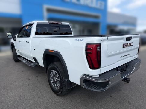 Used 2024 GMC Sierra 2500 SLT w/ SLT Premium Package AWD/4WD image 10