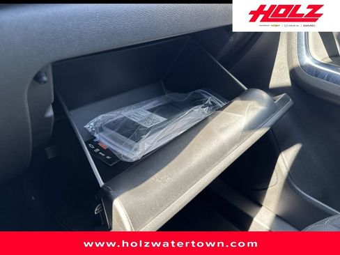 Used 2025 Chevrolet Blazer LT AWD/4WD image 24