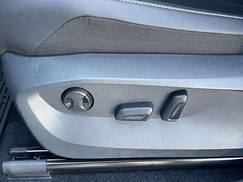 Certified 2024 Volkswagen Tiguan SE R-Line FWD image 20