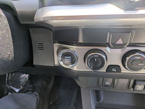 Certified 2023 Toyota Tacoma SR5 AWD/4WD image 31