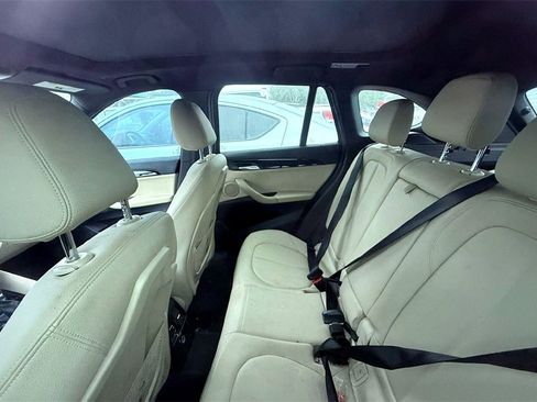 Used 2016 BMW X1 xDrive28i image 9