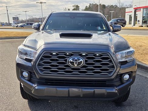 Used 2020 Toyota Tacoma TRD Sport image 2